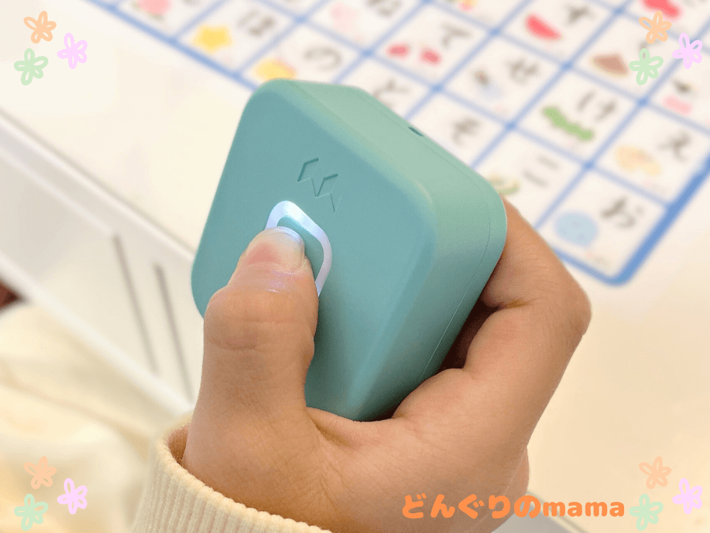 みてねみまもりGPSトークを操作している手元とキャンペーン紹介のイメージ