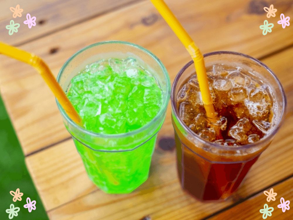 ファミレスのドリンクバーの飲み物。幼児無料サービスのイメージ