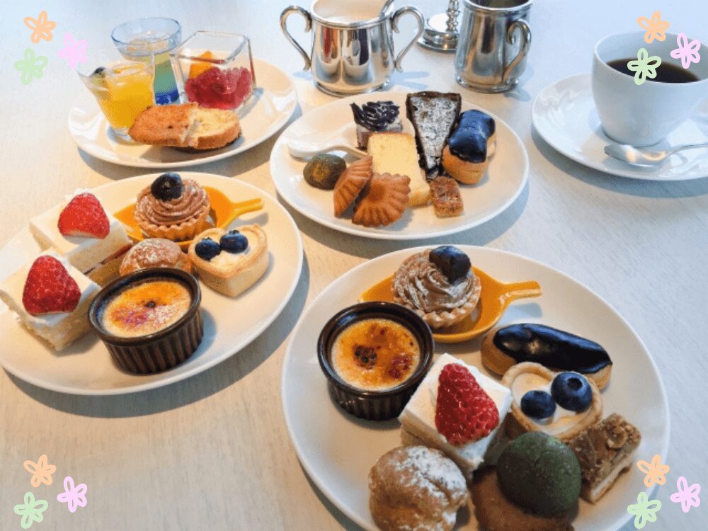 ケーキやスイーツが並ぶスイーツビュッフェ。幼児無料の食べ放題イメージ